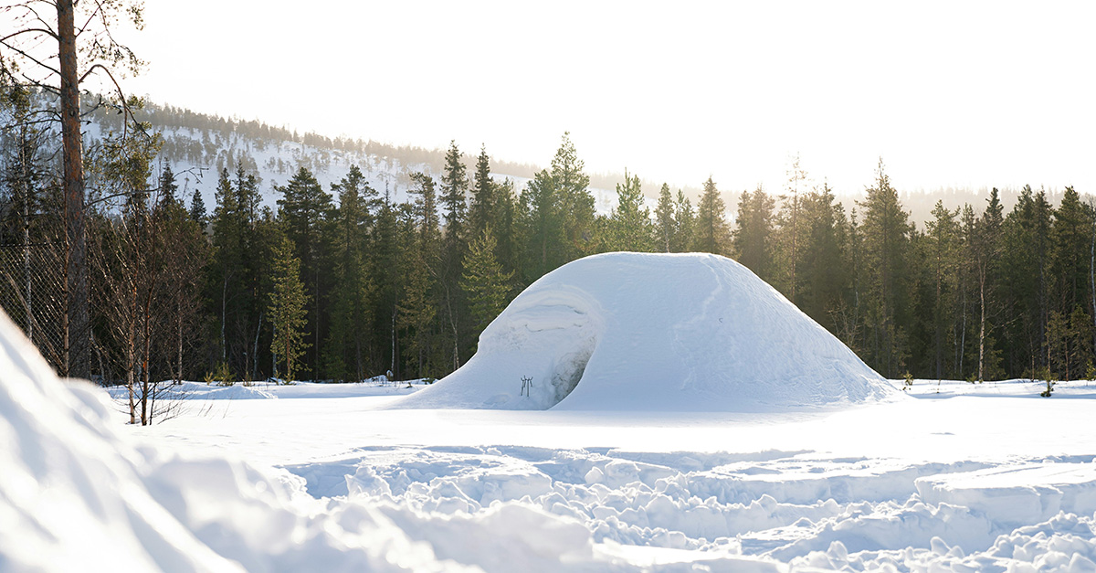 Un igloo fabriqué pendant un séminaire organisé par Carlit Hotel